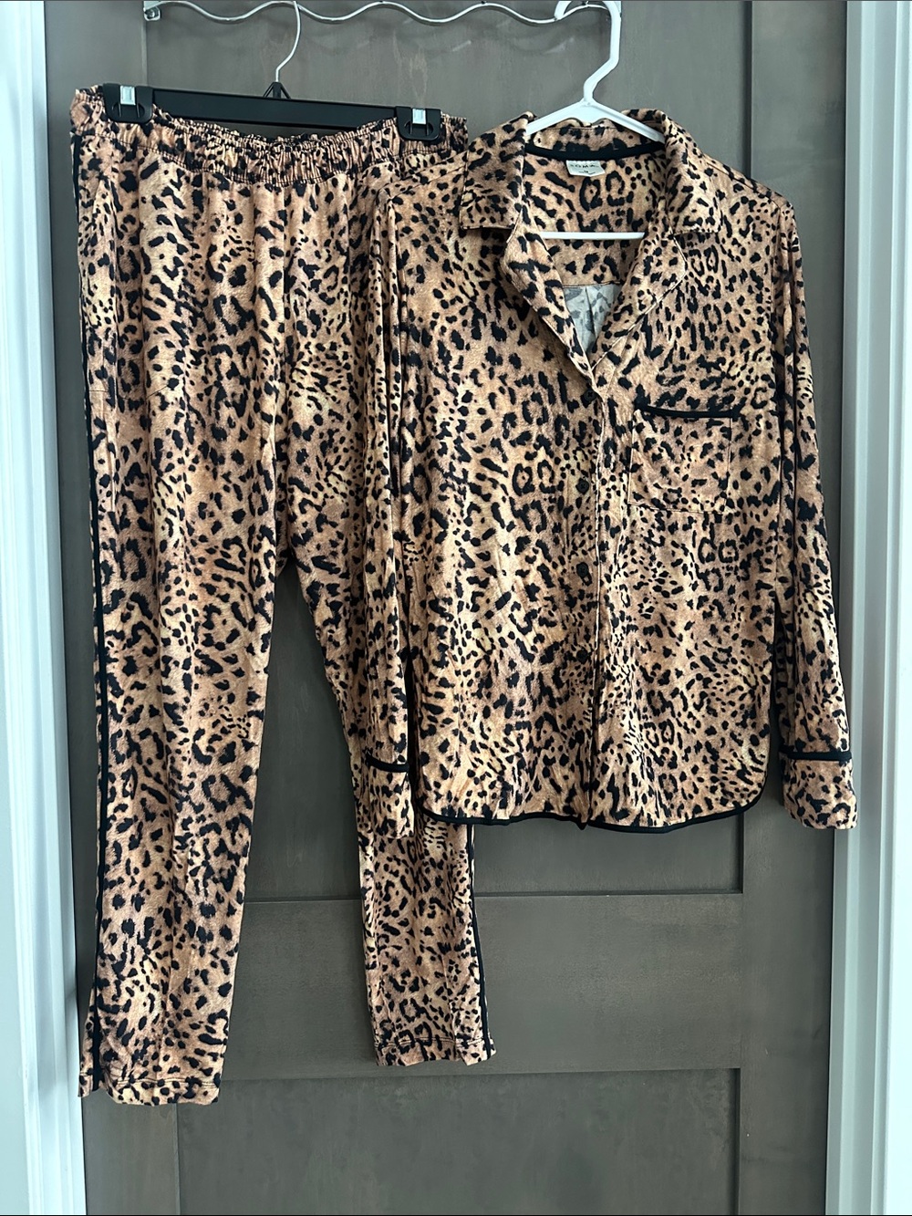 Soma Women’s Cool Nights Leopard Print Pajama Set Size M - Picture 2 of 11